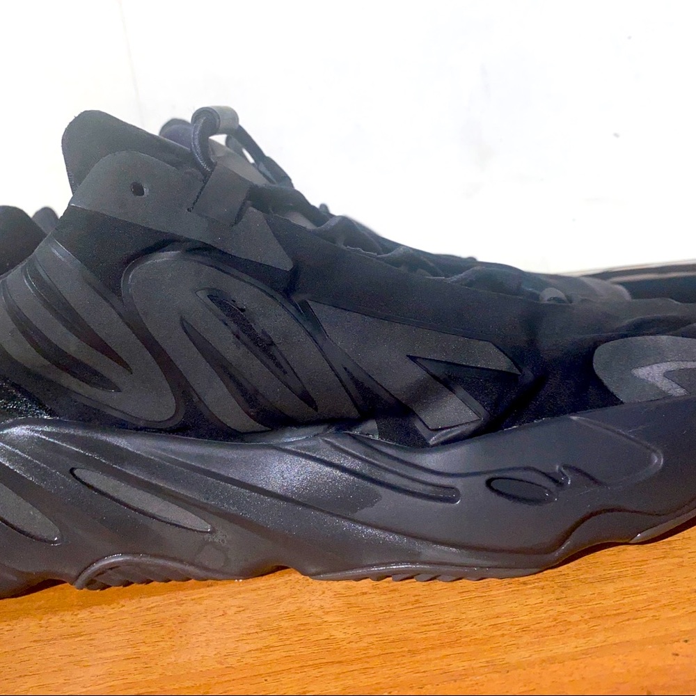 Yeezy 700